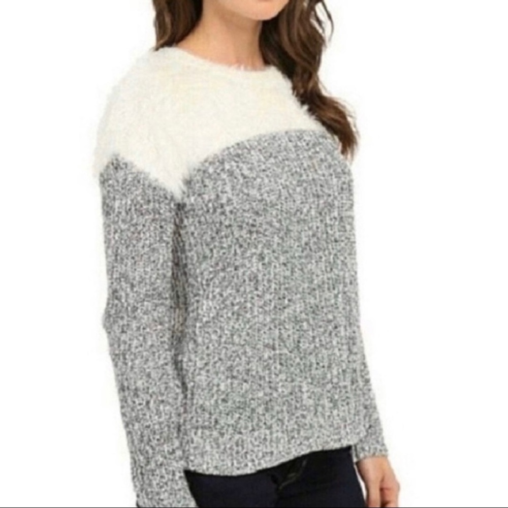 VINCE CAMUTO Two Eyelash Fuzzy Marled Sweater | XS - Picture 2 of 5